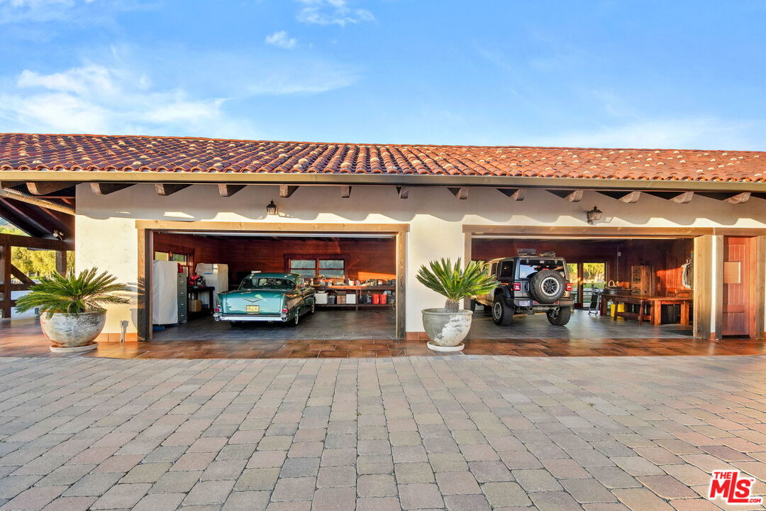 Malibu, California, 90265, United States, 3 Bedrooms Bedrooms, ,5 BathroomsBathrooms,Residential,For Sale,1760358