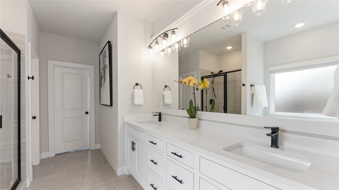 Bentonville, Arkansas, 72713, United States, 4 Bedrooms Bedrooms, ,3 BathroomsBathrooms,Residential,For Sale,1989403