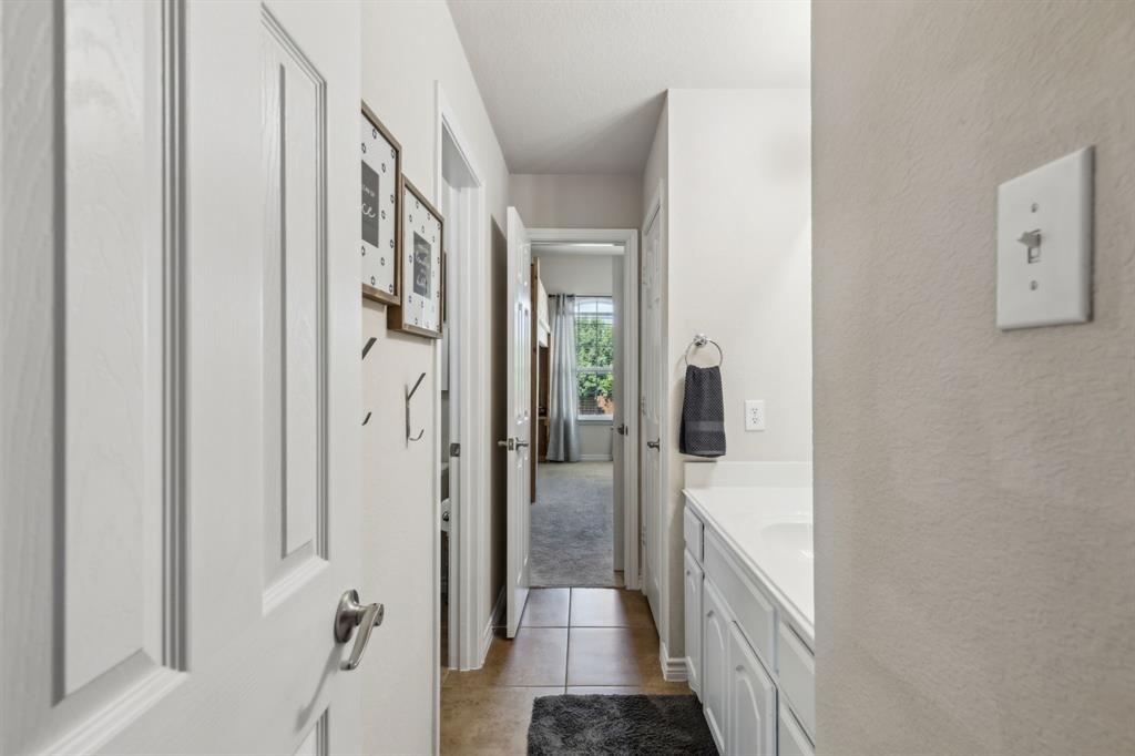 Celina, Texas, 75009, United States, 6 Bedrooms Bedrooms, ,4 BathroomsBathrooms,Residential,For Sale,1962402