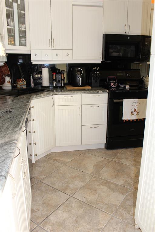 New York, New York, 11730, United States, 3 Bedrooms Bedrooms, ,3 BathroomsBathrooms,Residential,For Sale,1928706