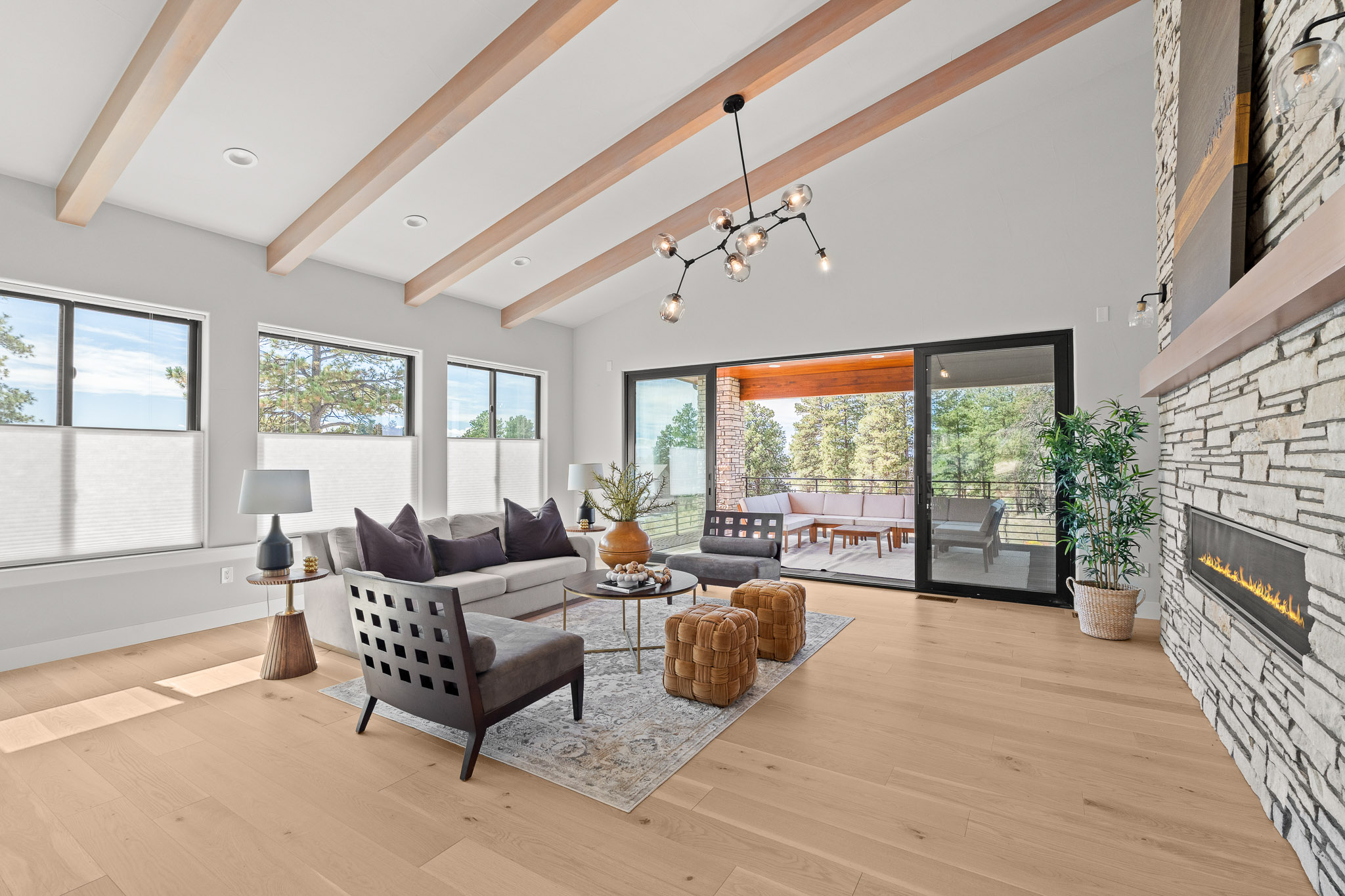  Designed to live beautifully from front to back - 物件實景