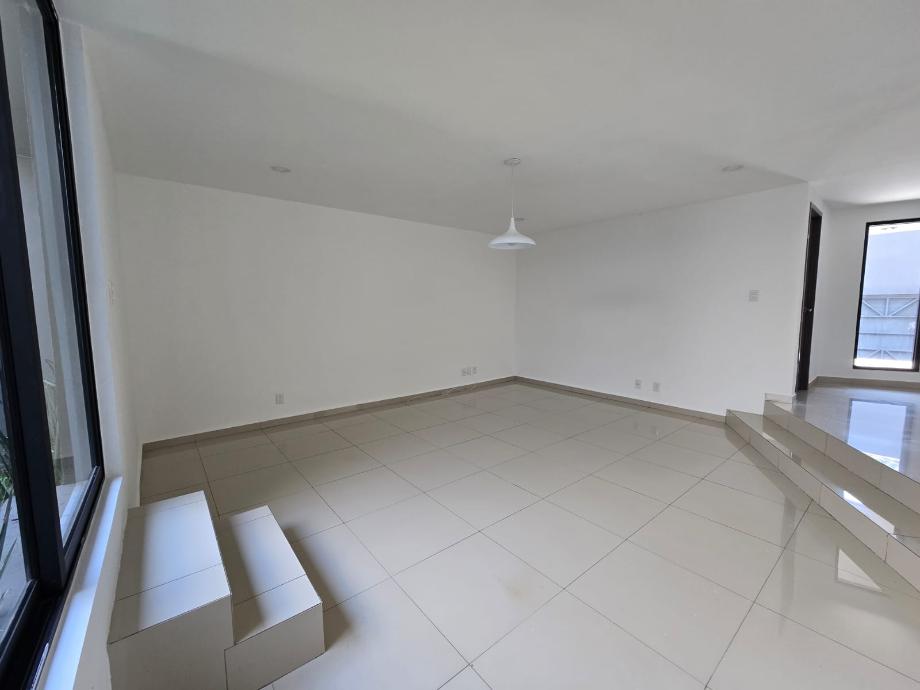 Tlalpan, Ciudad de México, 14386, Mexico, 3 Bedrooms Bedrooms, ,4 BathroomsBathrooms,Residential,For Sale,1713585