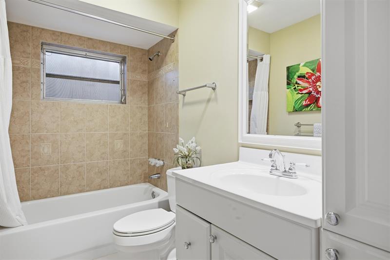 Tamarac, Florida, 33319, United States, 3 Bedrooms Bedrooms, ,2 BathroomsBathrooms,Residential,For Sale,1989471