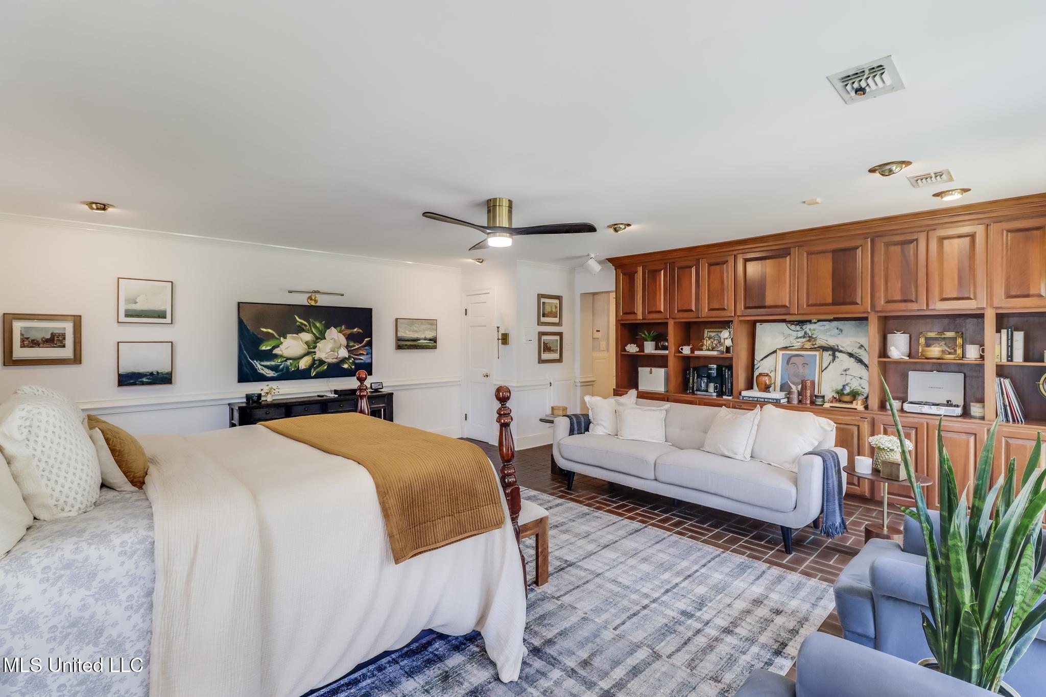Gulfport, Mississippi, 39507, United States, 4 Bedrooms Bedrooms, ,4 BathroomsBathrooms,Residential,For Sale,1876501