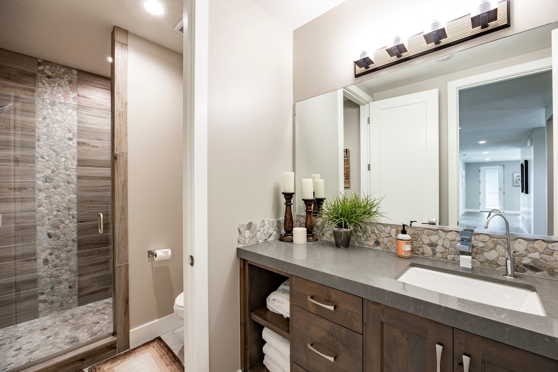  Mountain Contemporary Masterpiece with Panoramic Summit Creek Views - 物件實景