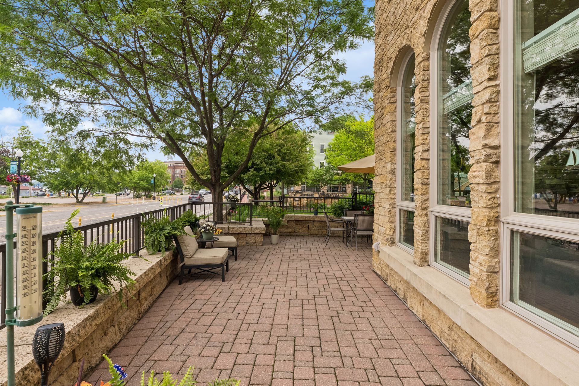  Timeless Brownstone Living in the Heart of Stillwater - 物件實景