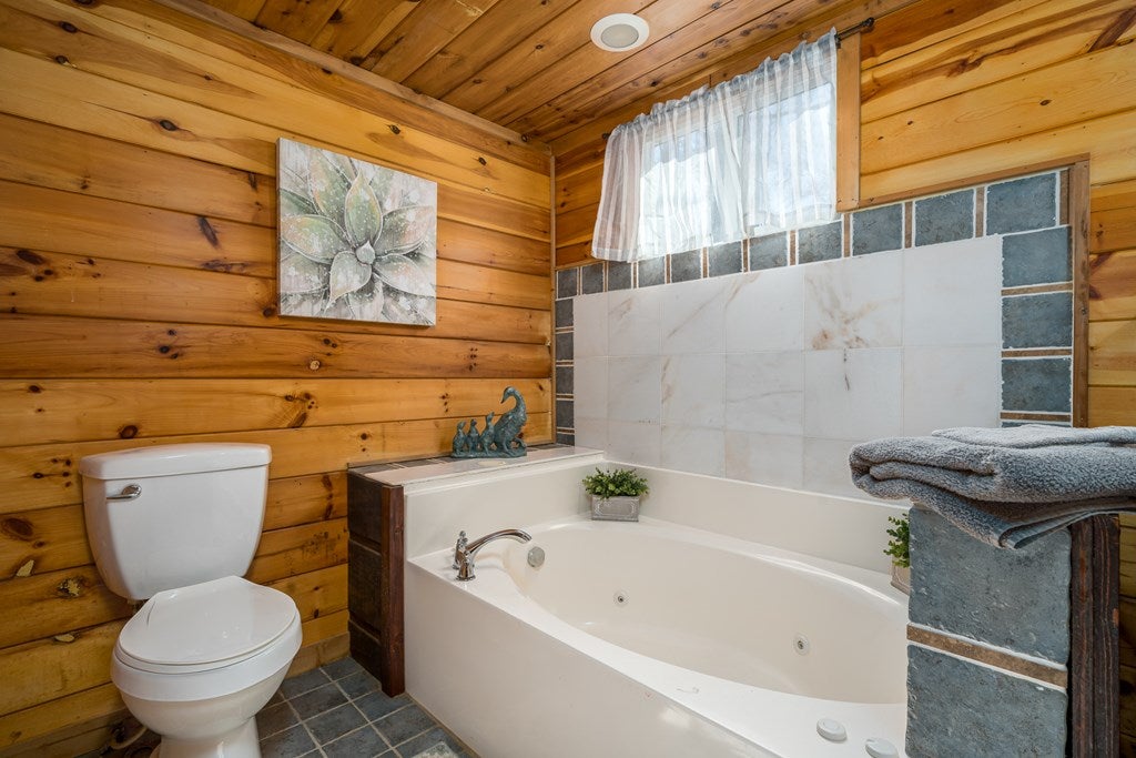 Ellijay, Georgia, 30540, United States, 4 Bedrooms Bedrooms, ,4 BathroomsBathrooms,Residential,For Sale,1858933