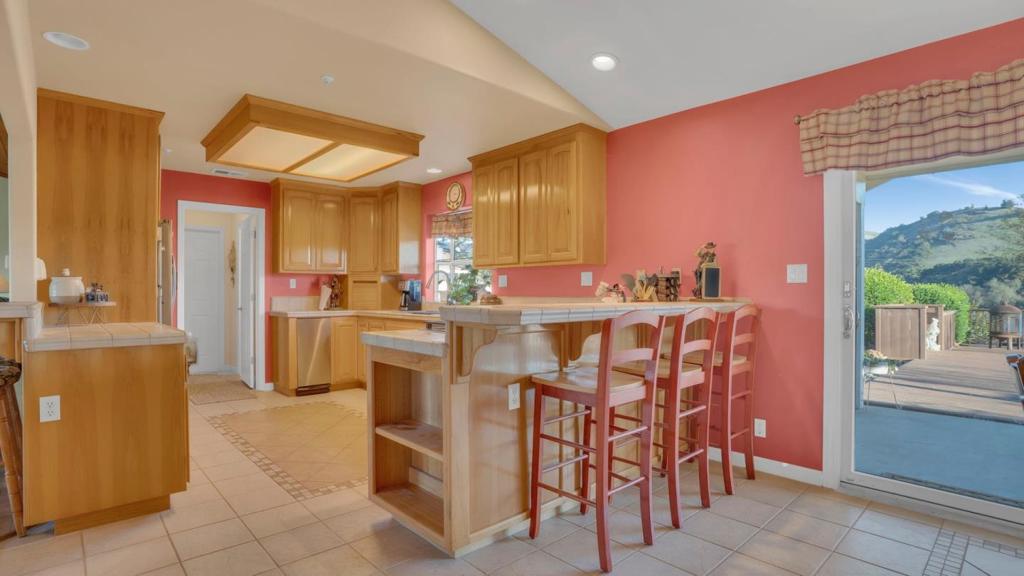 Salinas, California, 93907, United States, 3 Bedrooms Bedrooms, ,3 BathroomsBathrooms,Residential,For Sale,2000331