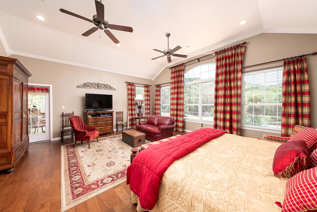Kerrville, Texas, 78028, United States, 4 Bedrooms Bedrooms, ,4 BathroomsBathrooms,Residential,For Sale,1710846