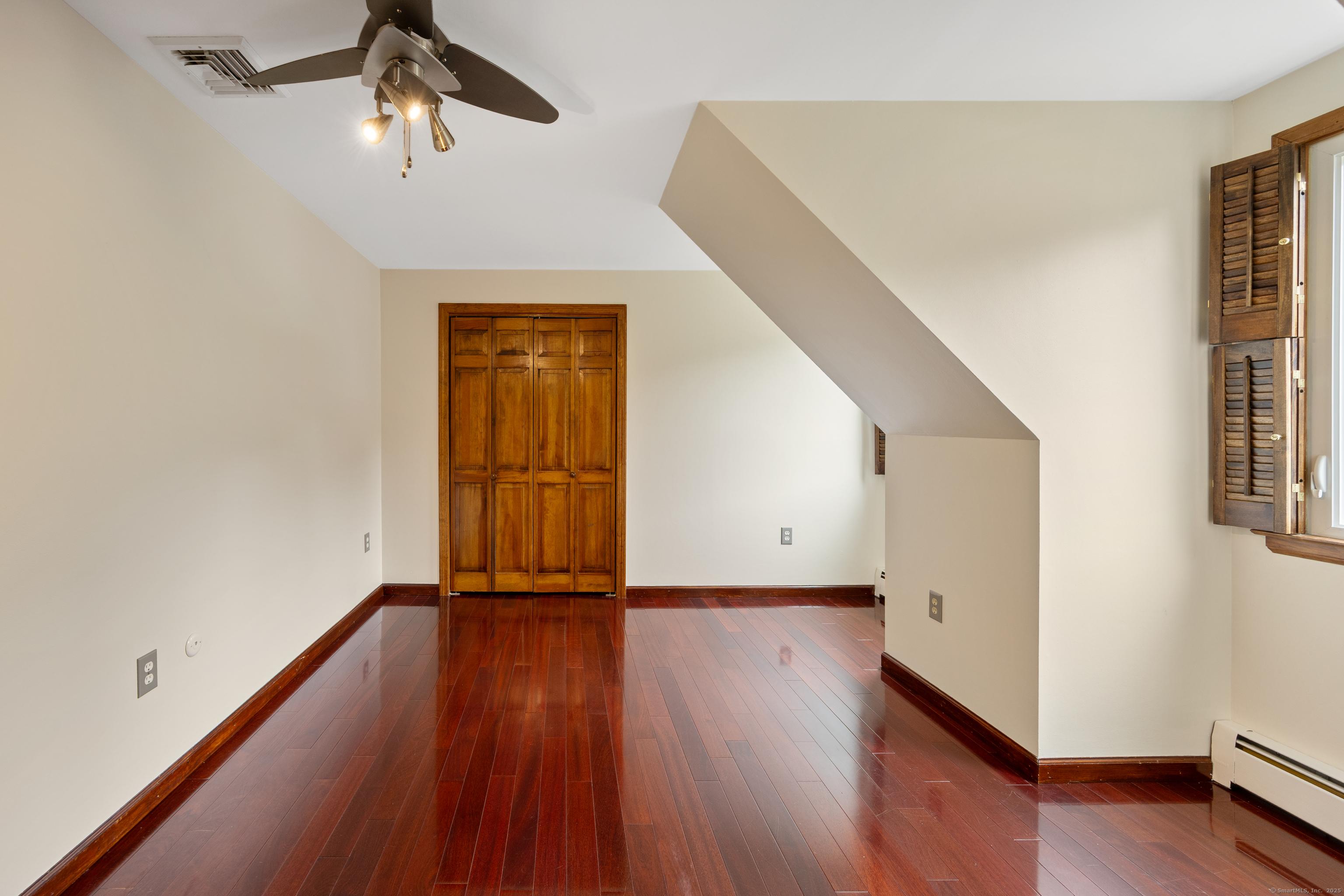 Southington, Connecticut, 06489, United States, 3 Bedrooms Bedrooms, ,3 BathroomsBathrooms,Residential,For Sale,1935376
