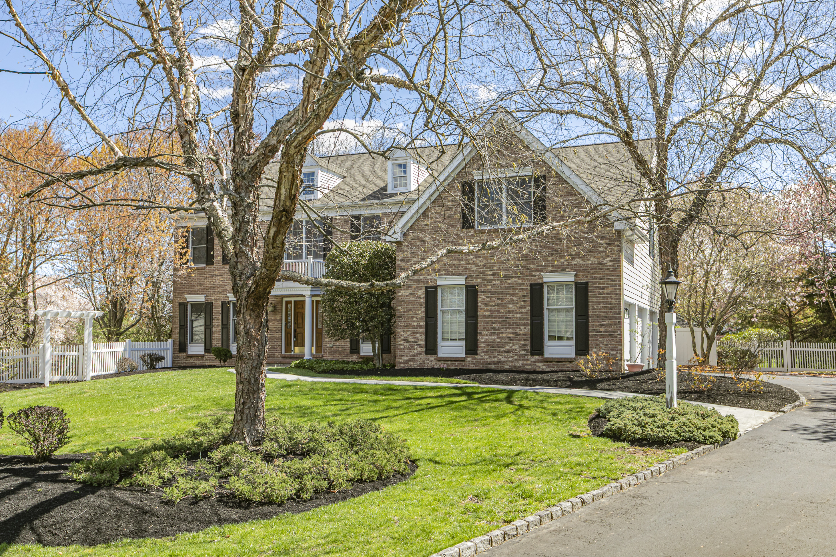  Newly Updated Ettl Farm Home on an Exceptional Lot - 物件實景