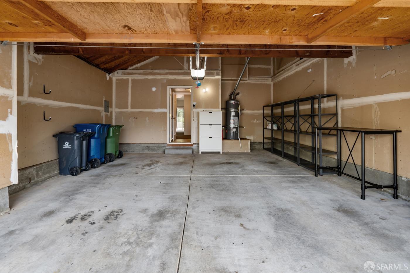 Daly City, California, 94014, United States, 2 Bedrooms Bedrooms, ,3 BathroomsBathrooms,Residential,For Sale,1938525