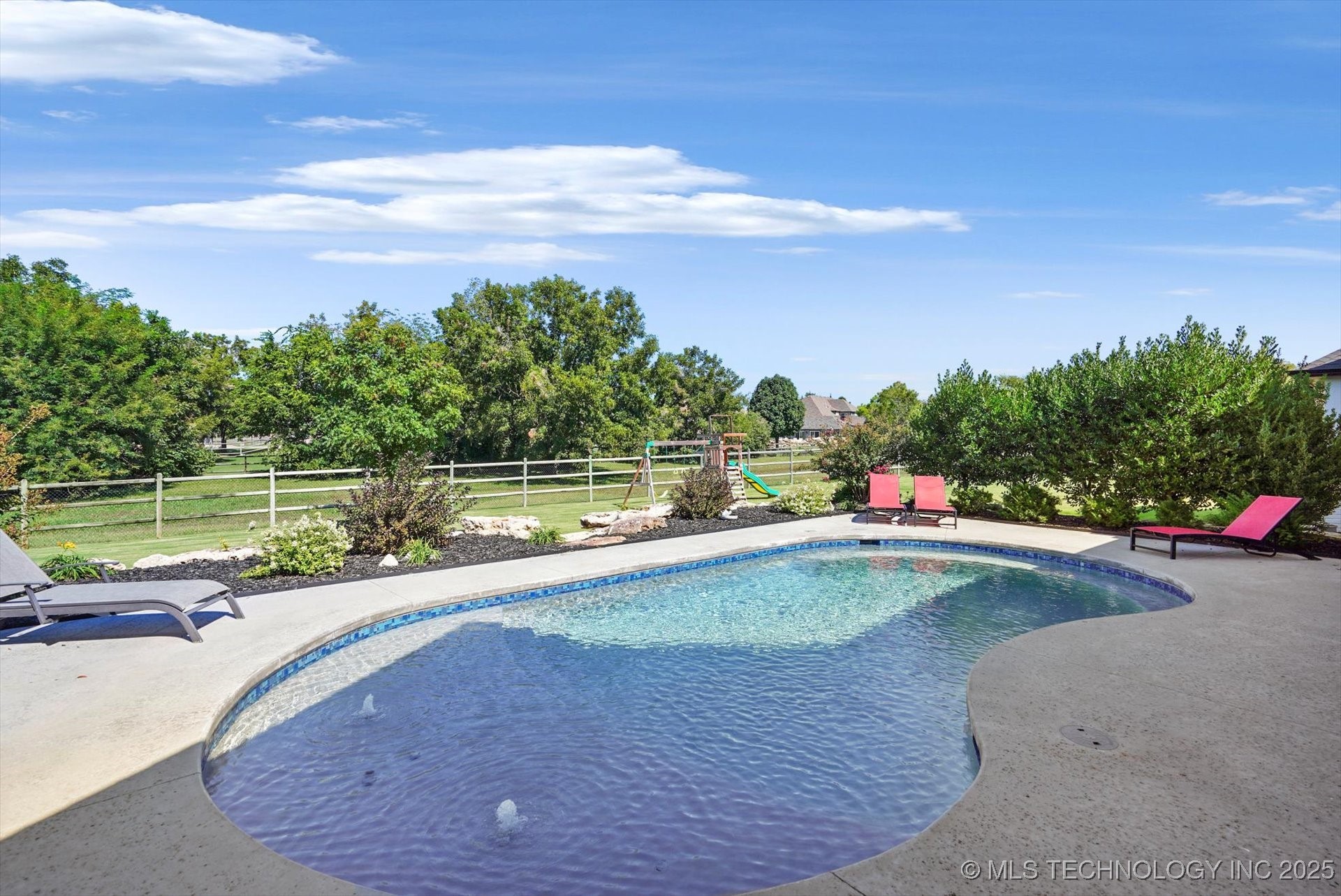 Owasso, Oklahoma, 74055, United States, 3 Bedrooms Bedrooms, ,4 BathroomsBathrooms,Residential,For Sale,1986225