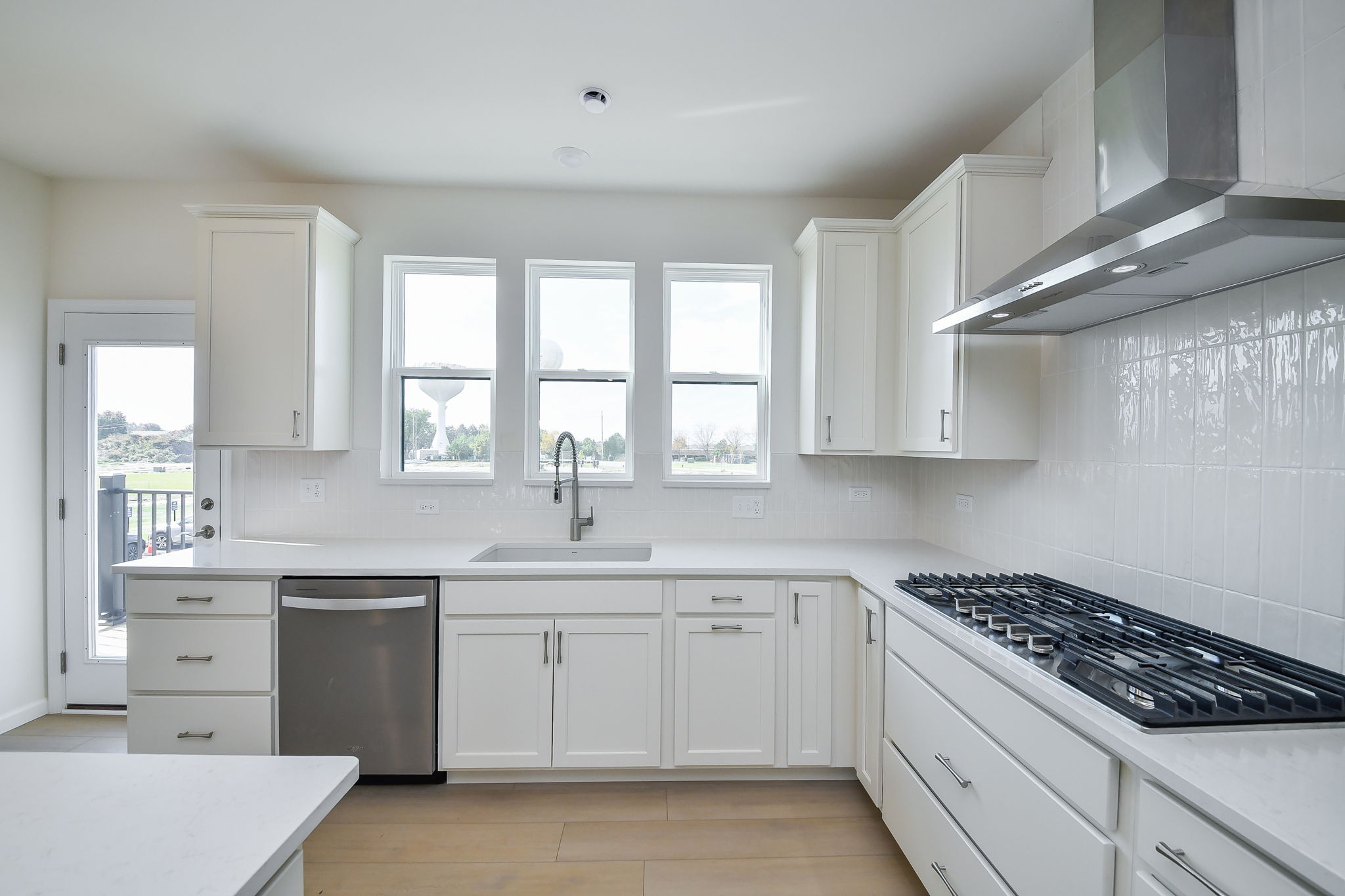  An Enclave of Only 65 New Construction Homes in the Heart of Naperville - 物件實景