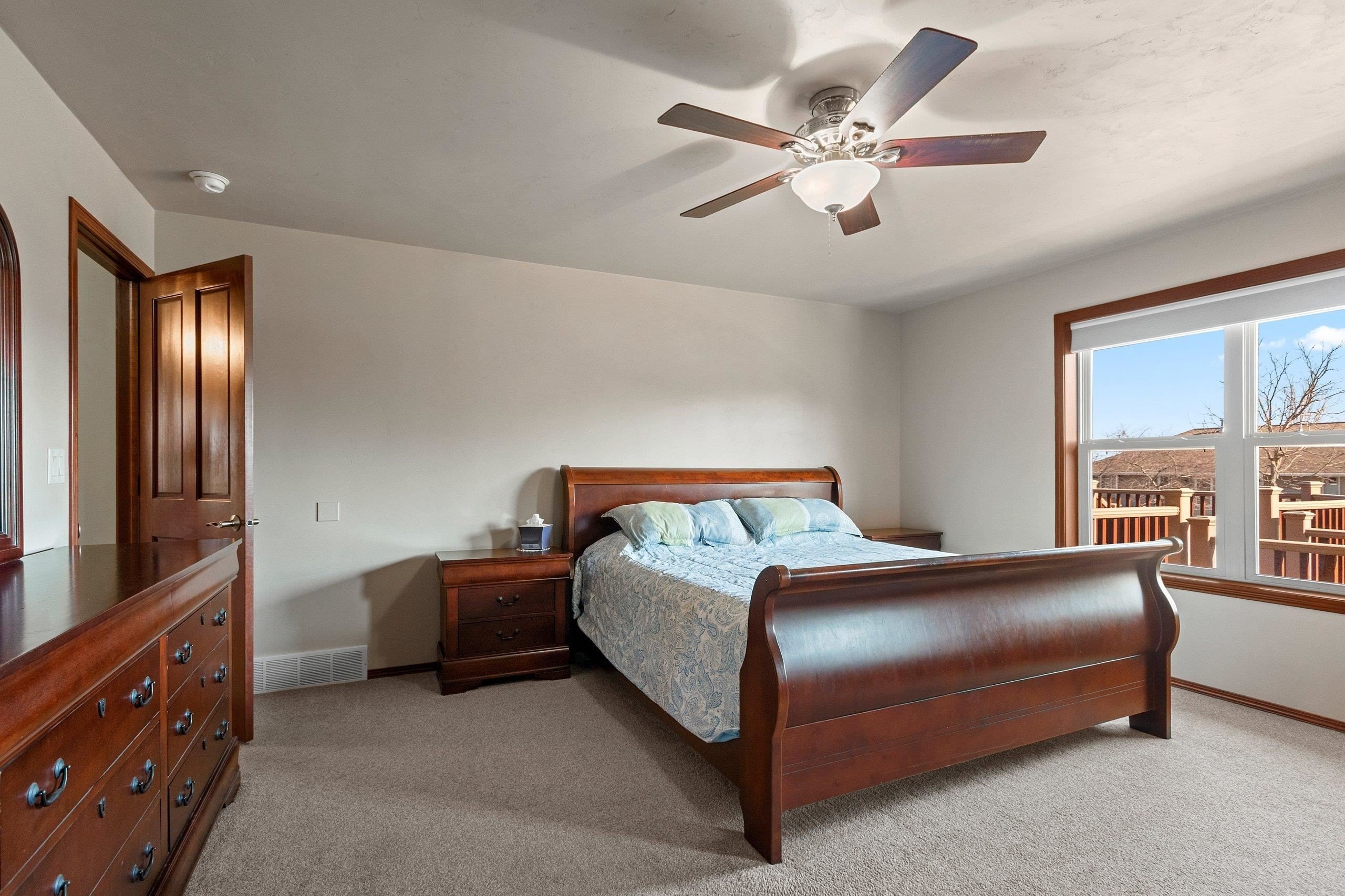 DE PERE, Wisconsin, 54115, United States, 5 Bedrooms Bedrooms, ,4 BathroomsBathrooms,Residential,For Sale,2048678