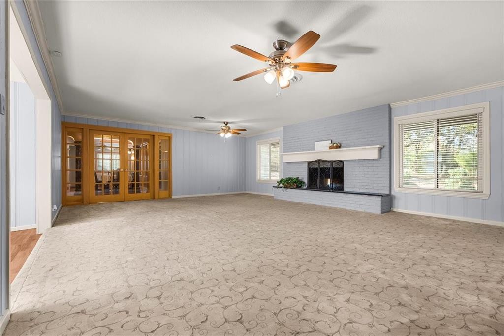 8248 Meadowbrook Drive, Fort Worth, Texas, 76120, United States, 5 Bedrooms Bedrooms, ,6 BathroomsBathrooms,Residential,For Sale,8248 Meadowbrook Drive,1666284