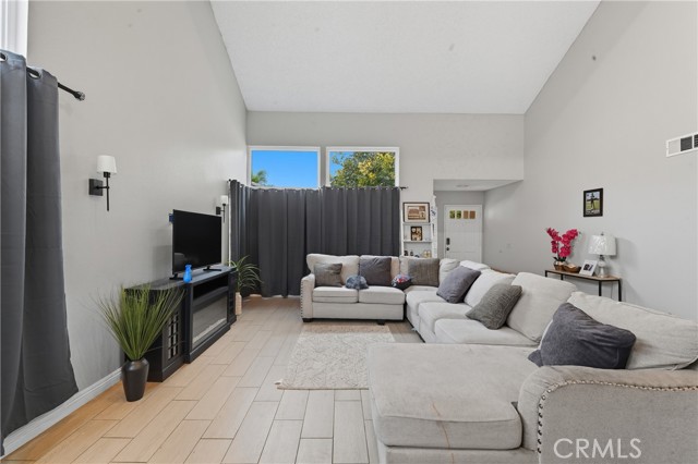 Moreno Valley, California, 92557, United States, 4 Bedrooms Bedrooms, ,3 BathroomsBathrooms,Residential,For Sale,1978485