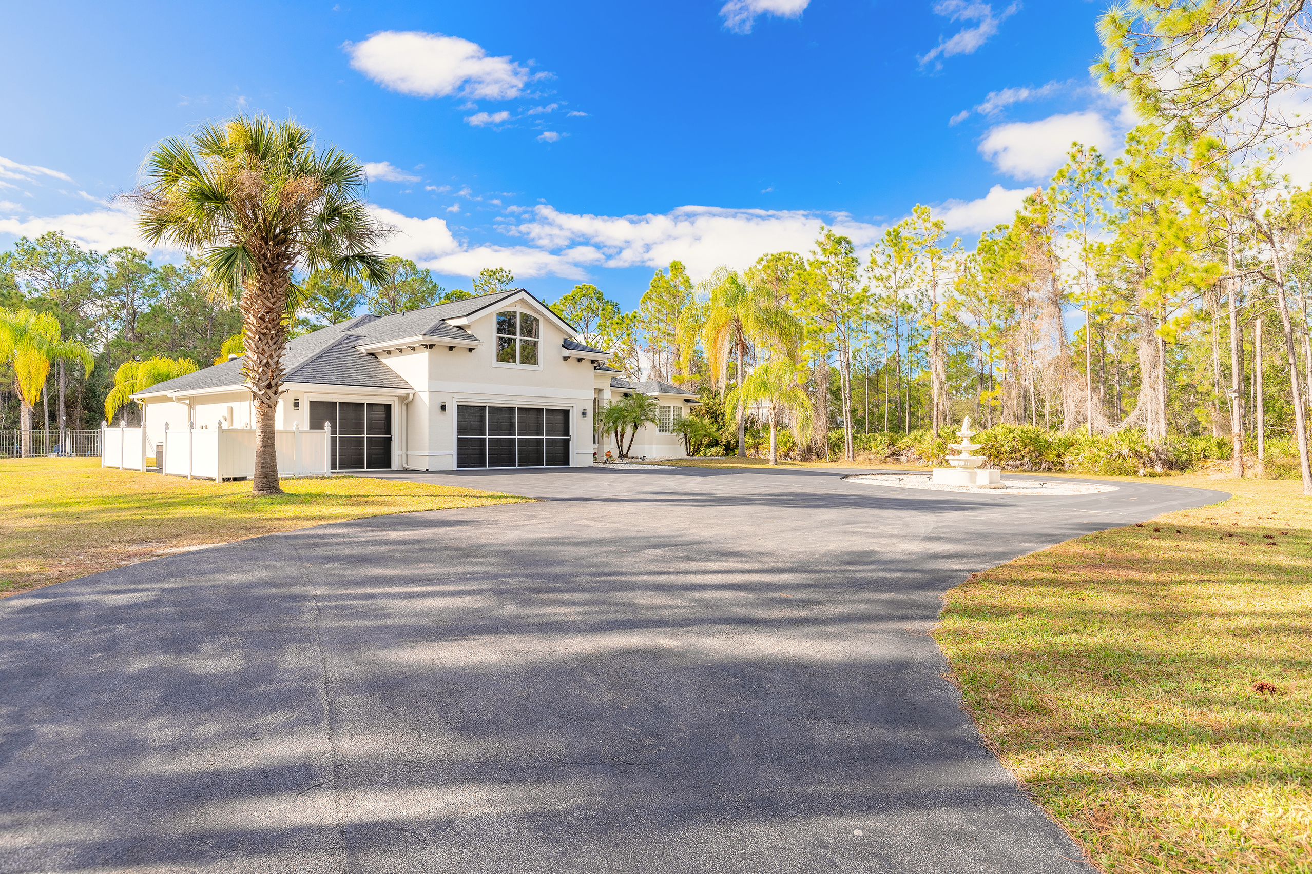 Daytona Beach, Florida, 32124, United States, 5 Bedrooms Bedrooms, ,4 BathroomsBathrooms,Residential,For Sale,2006264