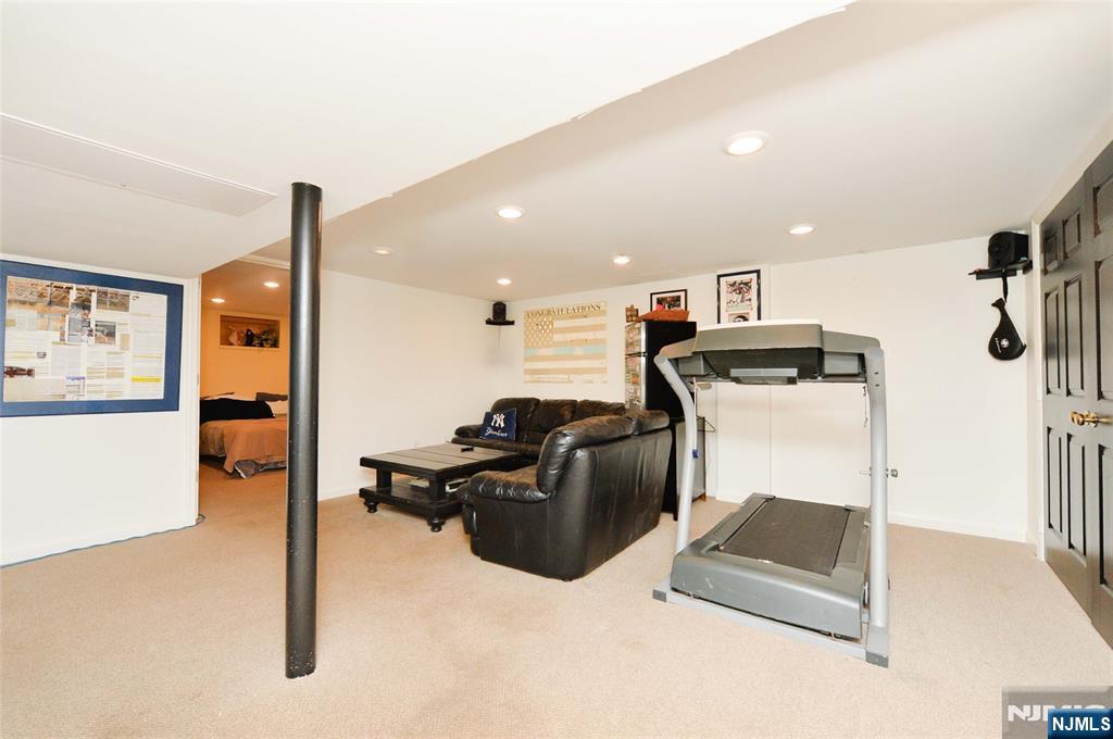 Wyckoff, New Jersey, 07481, United States, 4 Bedrooms Bedrooms, ,3 BathroomsBathrooms,Residential,For Sale,1950847