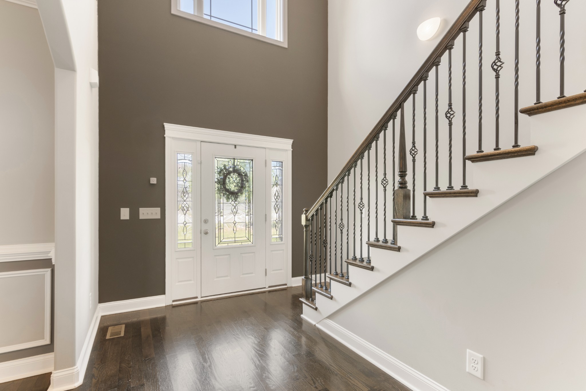 Clarksville, Tennessee, 37043, United States, 5 Bedrooms Bedrooms, ,4 BathroomsBathrooms,Residential,For Sale,1914248