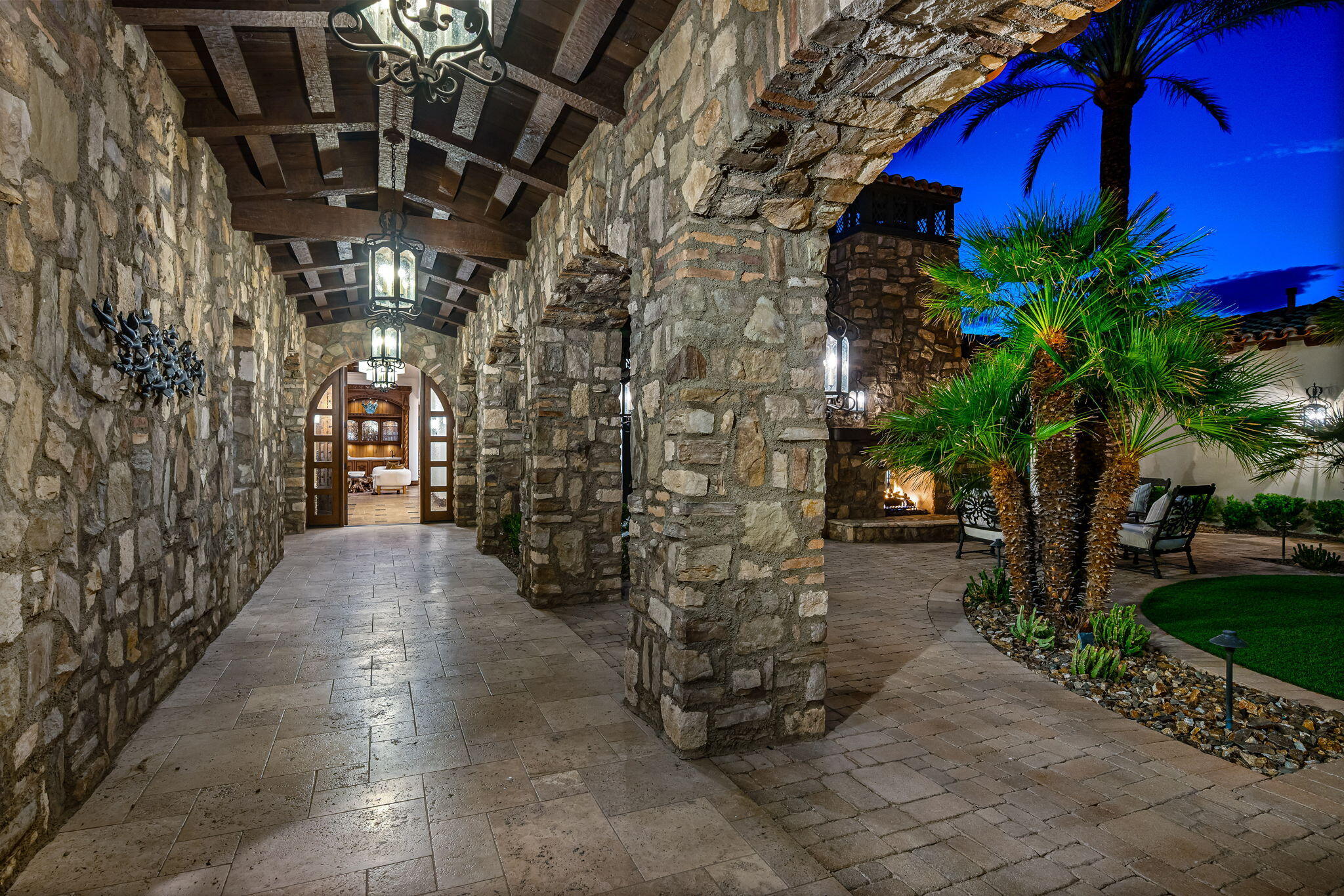 Palm Desert, California, 92260, United States, 7 Bedrooms Bedrooms, ,9 BathroomsBathrooms,Residential,For Sale,1996836