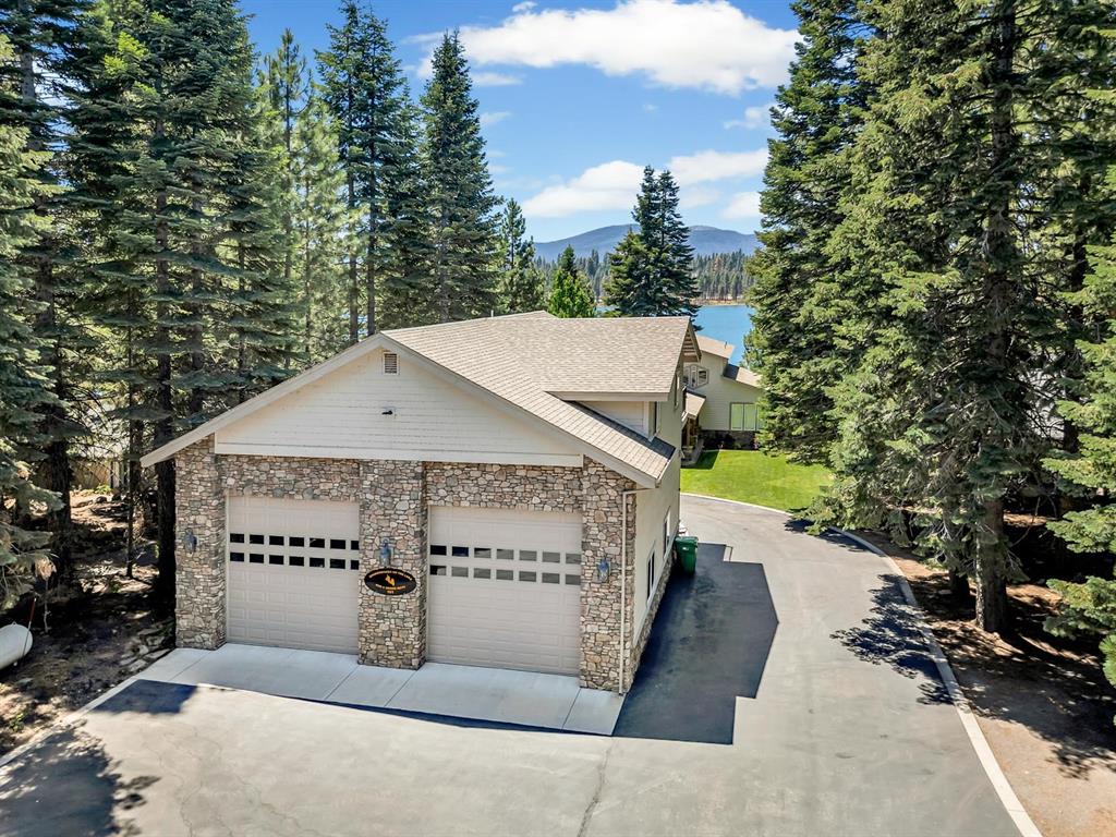 Lake Almanor West, California, 96020, United States, 6 Bedrooms Bedrooms, ,4 BathroomsBathrooms,Residential,For Sale,1950593