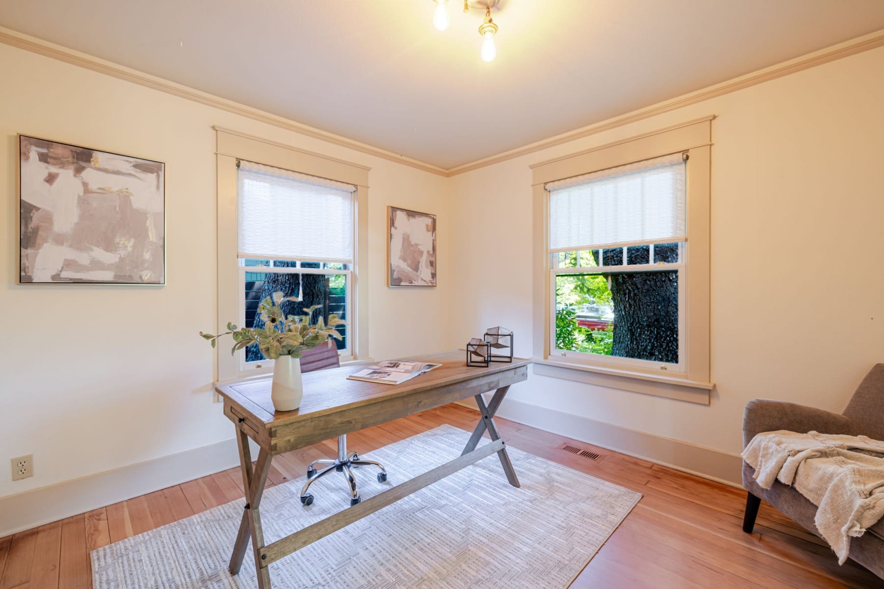  305 NW Columbia Street Bend, OR 97703 - 物件實景