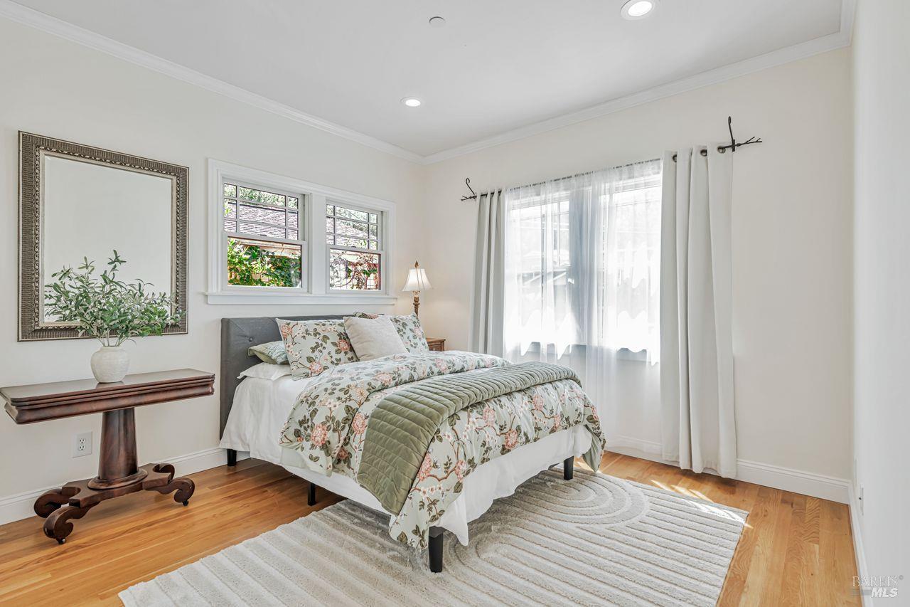 Corte Madera, California, 94925, United States, 4 Bedrooms Bedrooms, ,5 BathroomsBathrooms,Residential,For Sale,1917225