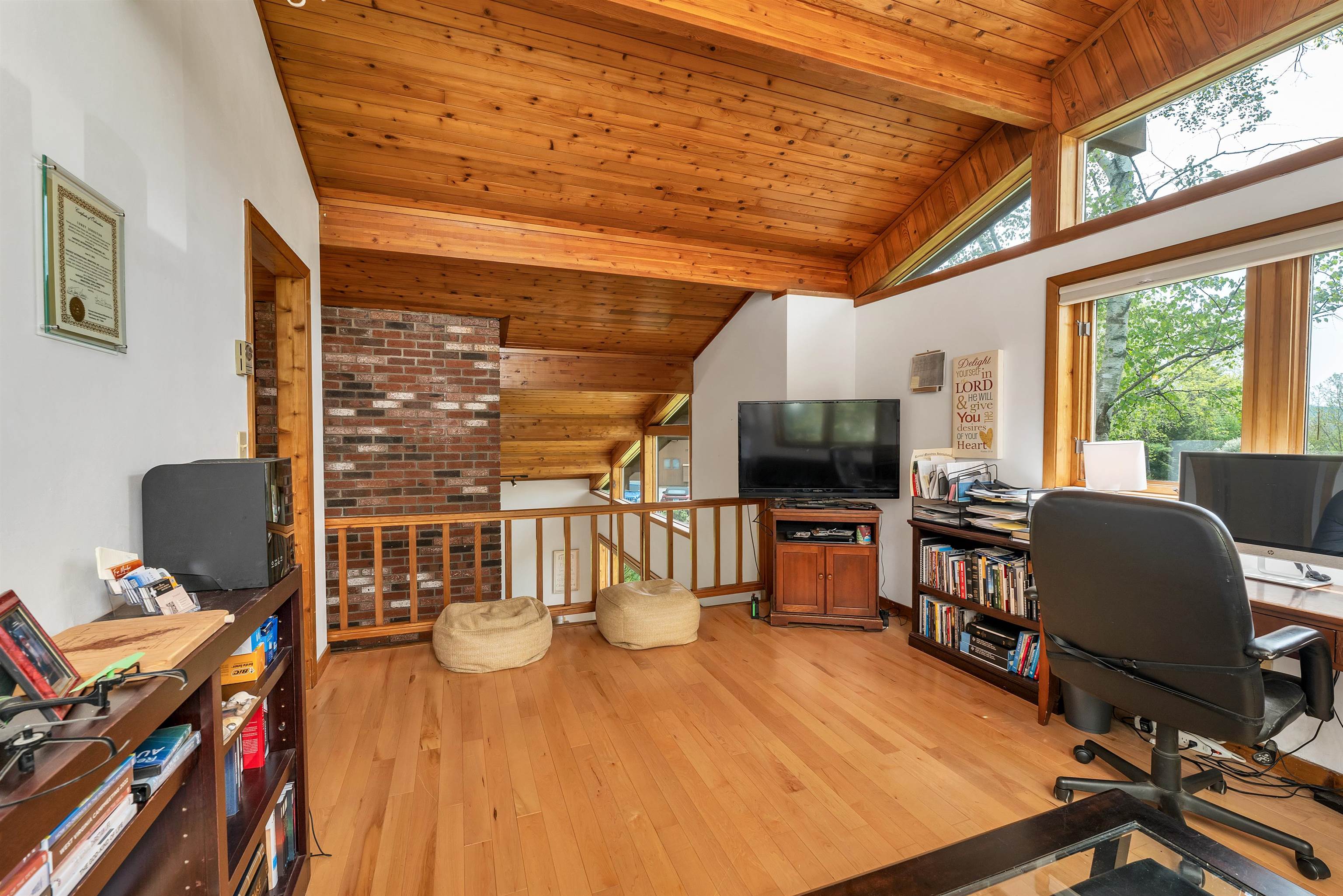 Laconia, New Hampshire, 03246, United States, 3 Bedrooms Bedrooms, ,2 BathroomsBathrooms,Residential,For Sale,1938824