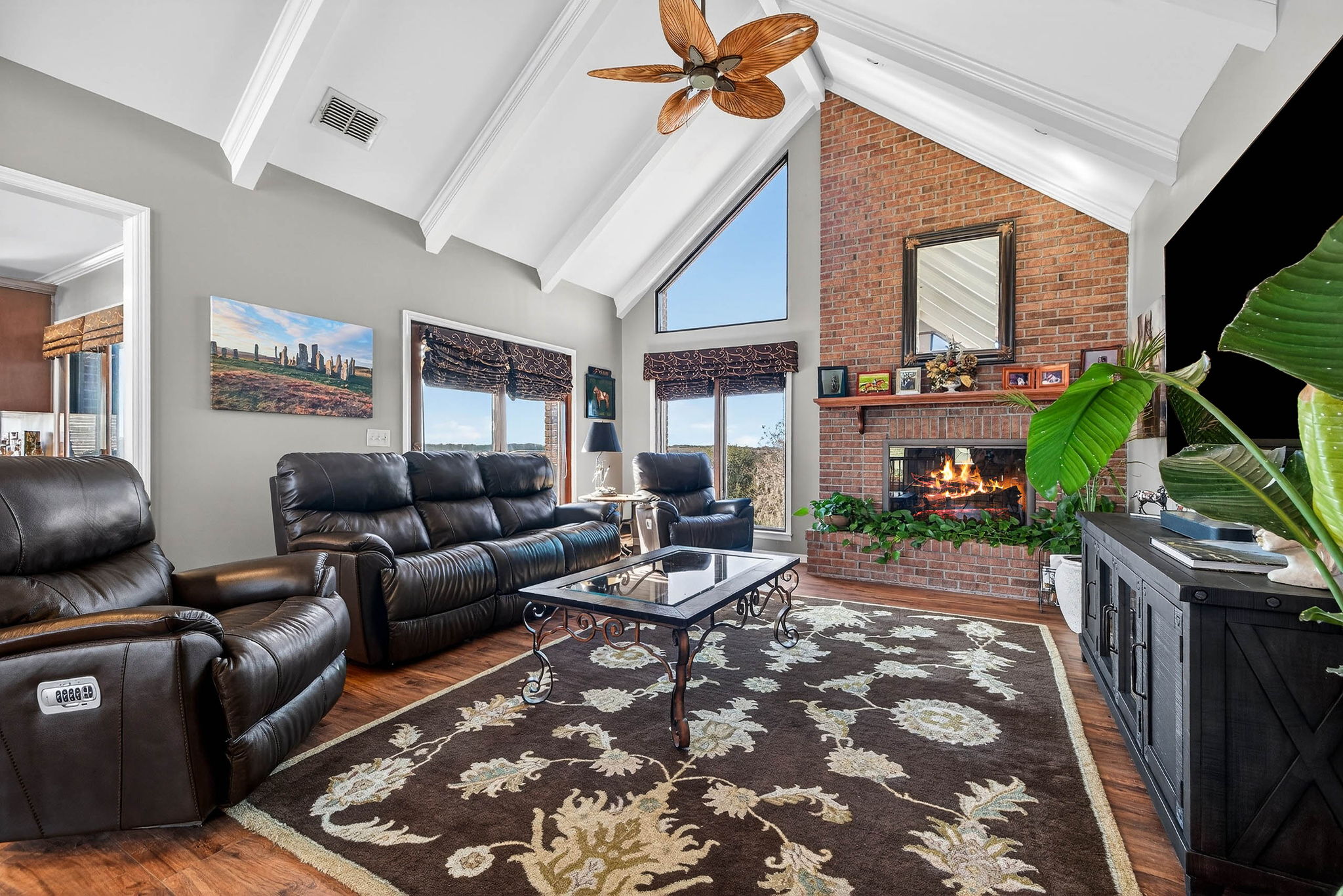 Dade City, Florida, 33525, United States, 4 Bedrooms Bedrooms, ,4 BathroomsBathrooms,Residential,For Sale,2012109