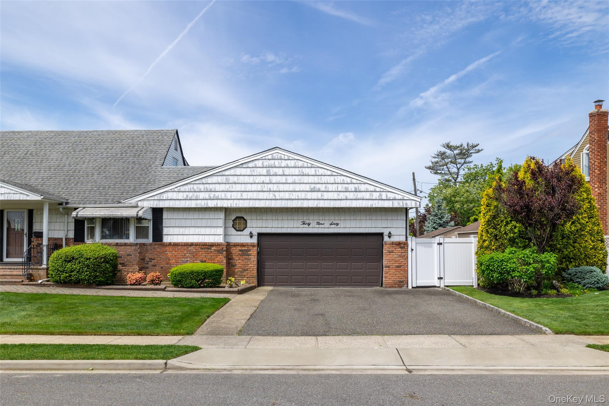 Seaford, New York, 11783, United States, 3 Bedrooms Bedrooms, ,2 BathroomsBathrooms,Residential,For Sale,2048212