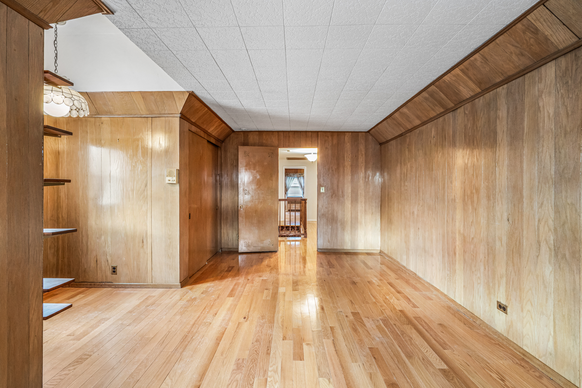  213-06 Richland Avenue, Oakland Gardens, NY, 11364 - 物件實景