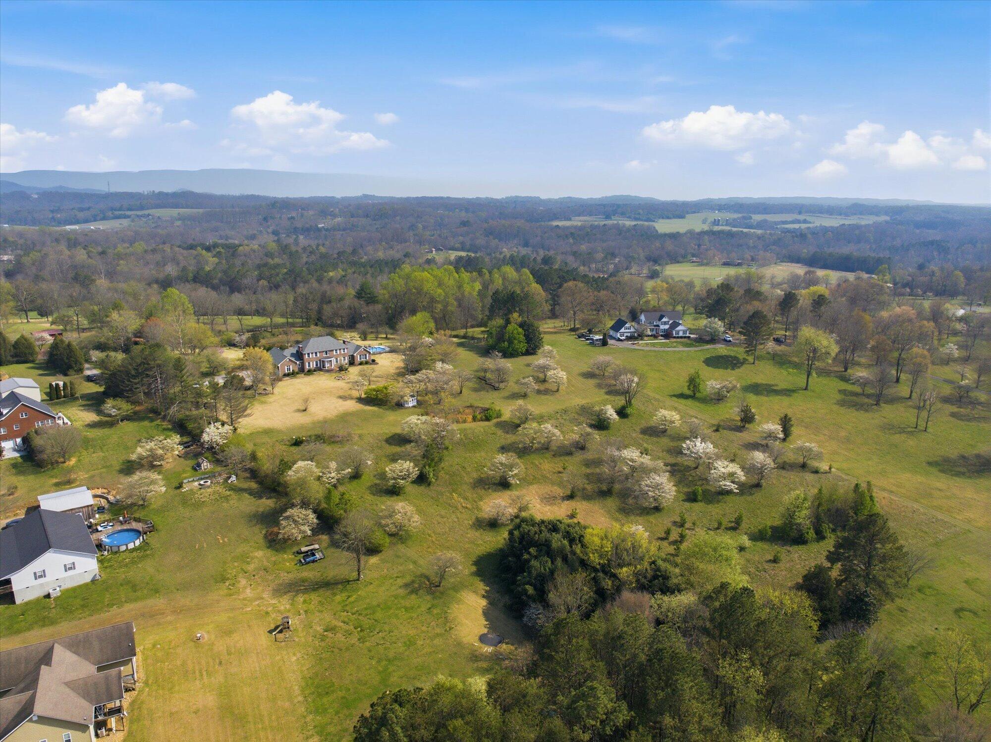 Athens, Tennessee, 37303, United States, 4 Bedrooms Bedrooms, ,4 BathroomsBathrooms,Residential,For Sale,2031458