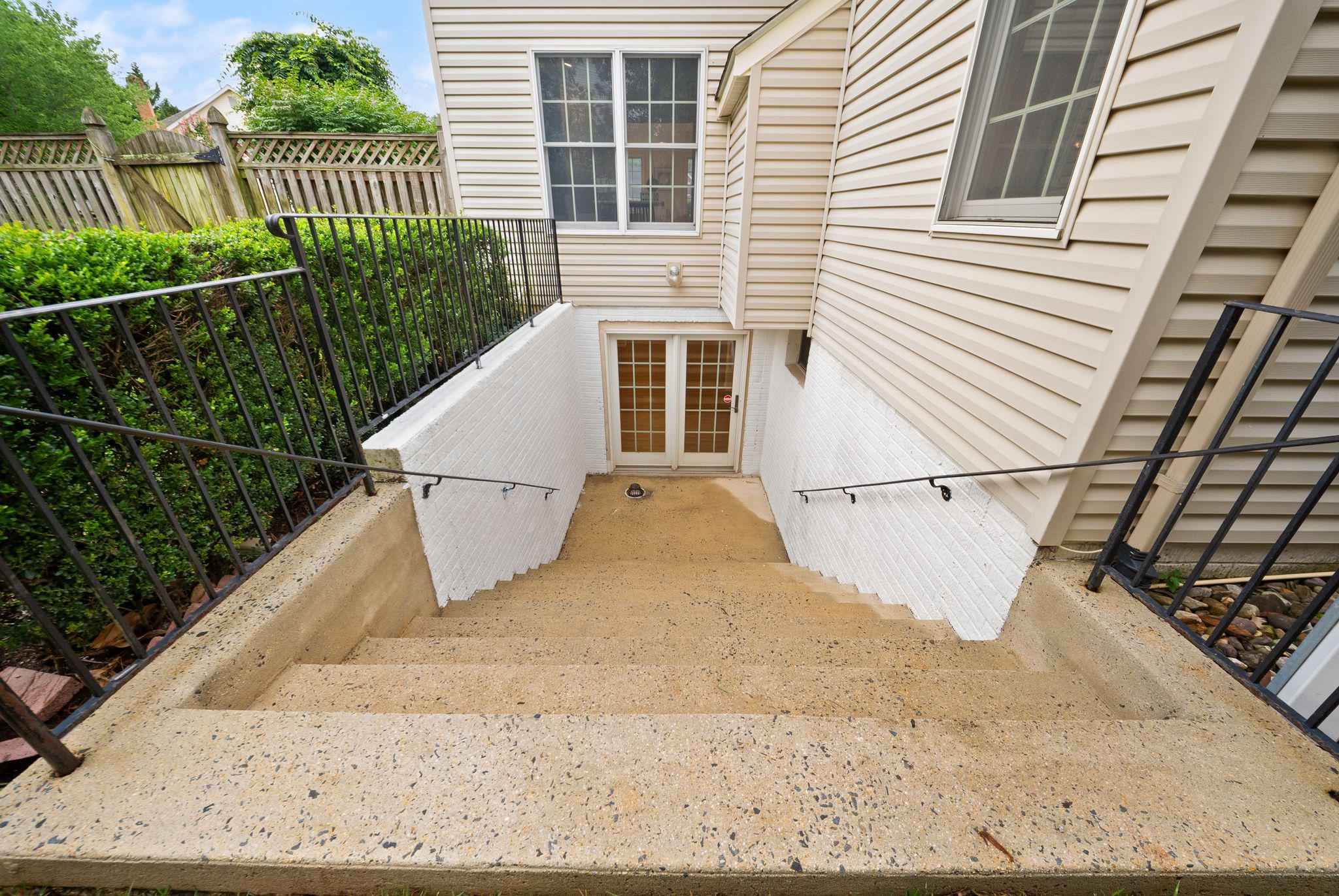  12754 Alder Woods Drive, Fairfax, VA, 22033 - 物件實景