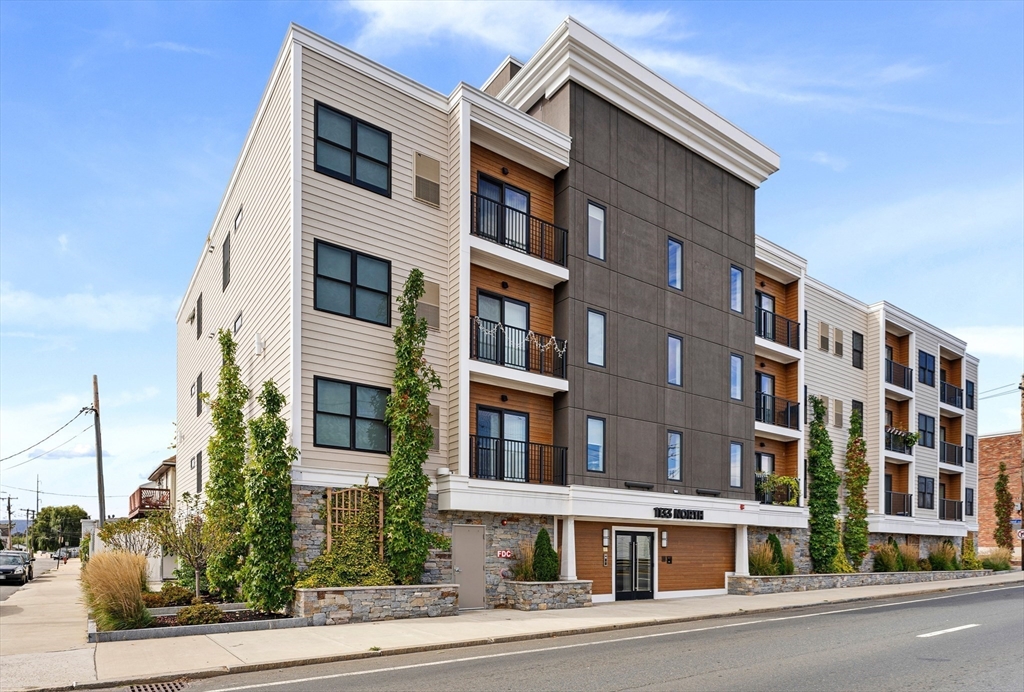 Revere, Massachusetts, 02151, United States, 2 Bedrooms Bedrooms, ,1 BathroomBathrooms,Residential,For Sale,1880903
