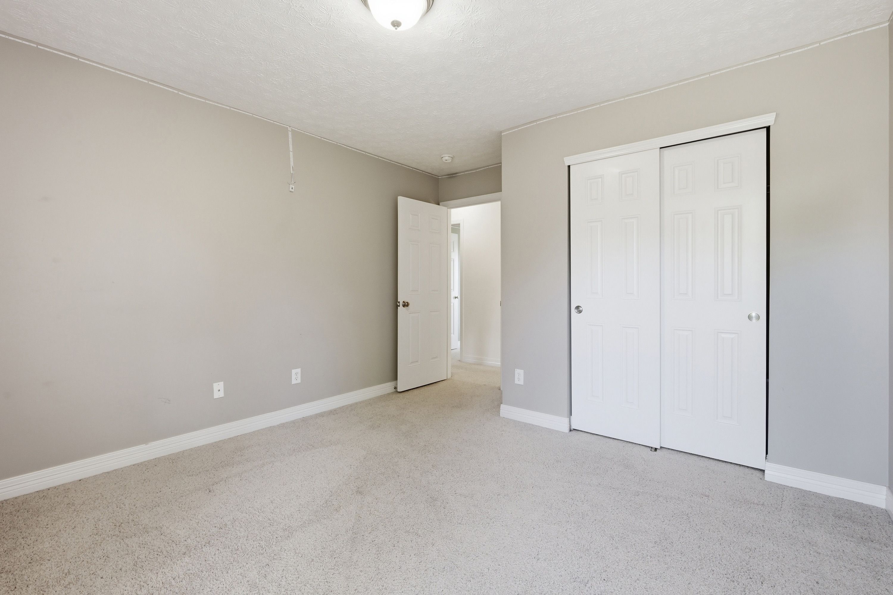  11812 Garden Grove Way, Louisville, KY 40299 - 物件實景
