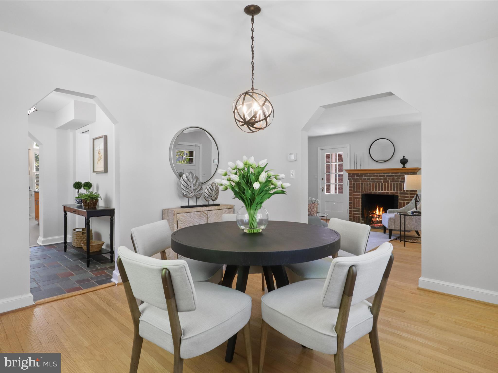 Arlington, Virginia, 22207, United States, 3 Bedrooms Bedrooms, ,3 BathroomsBathrooms,Residential,For Sale,1979007