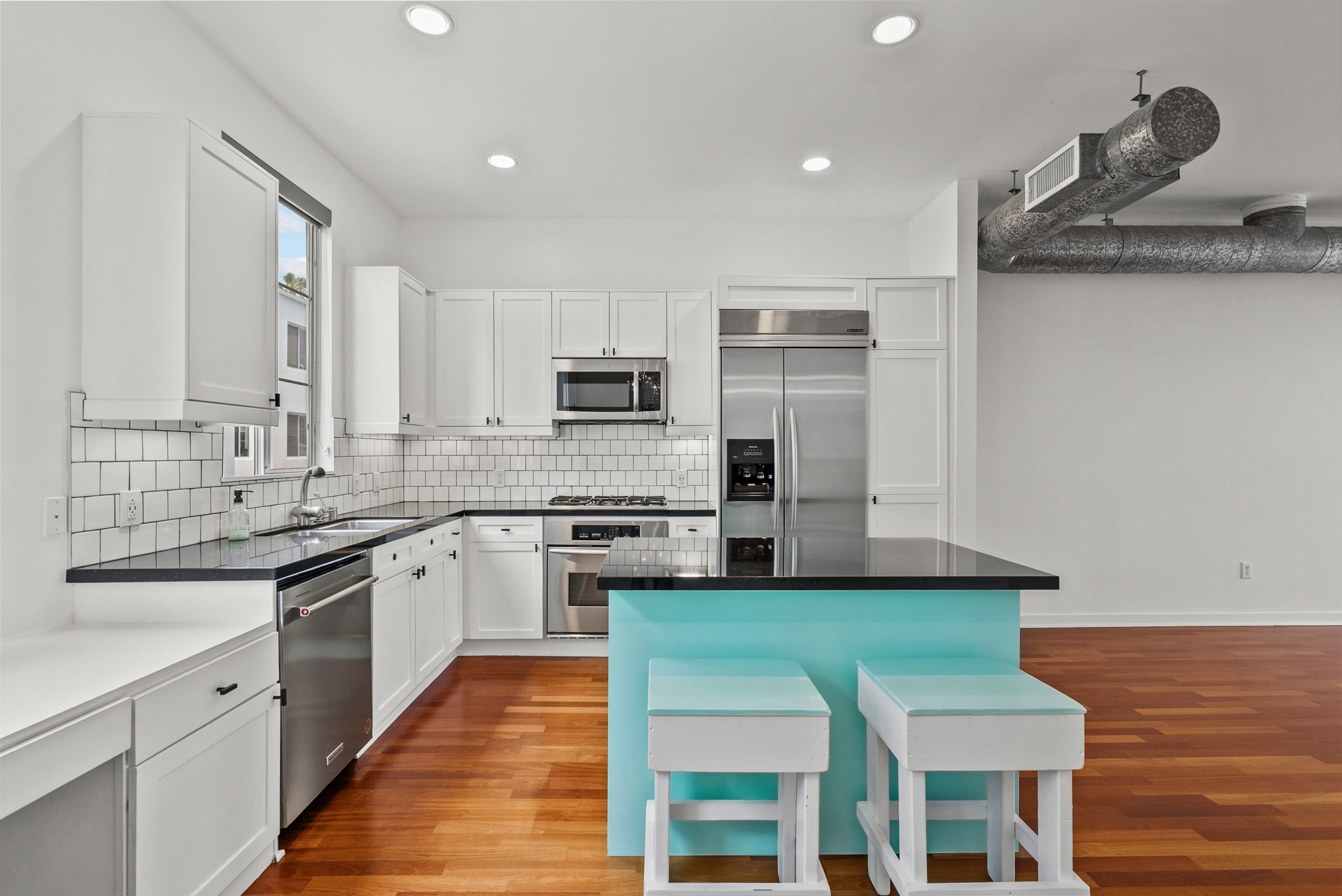  5400 Playa Vista Dr - 物件實景