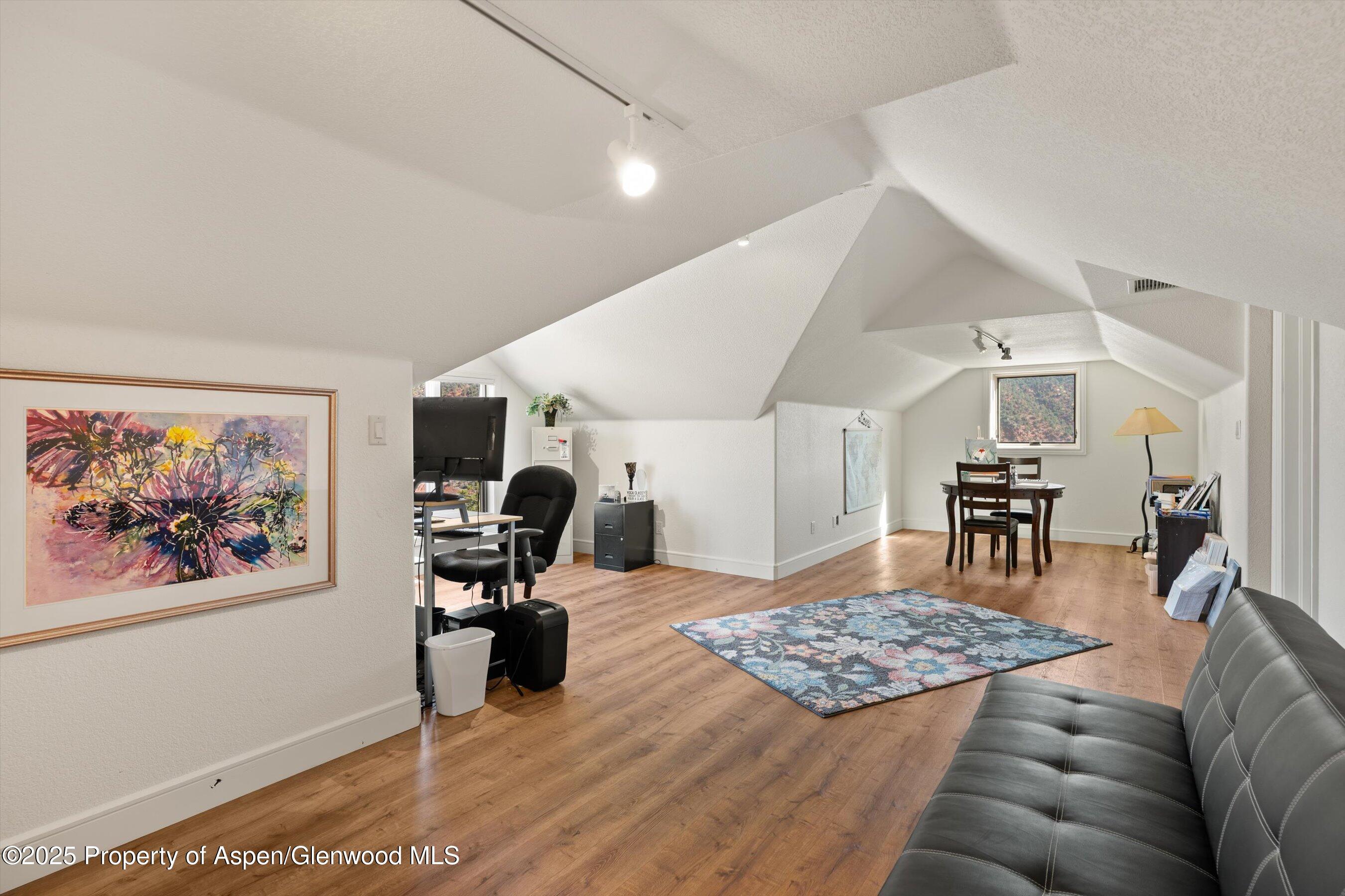 Glenwood Springs, Colorado, 81601, United States, 4 Bedrooms Bedrooms, ,5 BathroomsBathrooms,Residential,For Sale,1804908