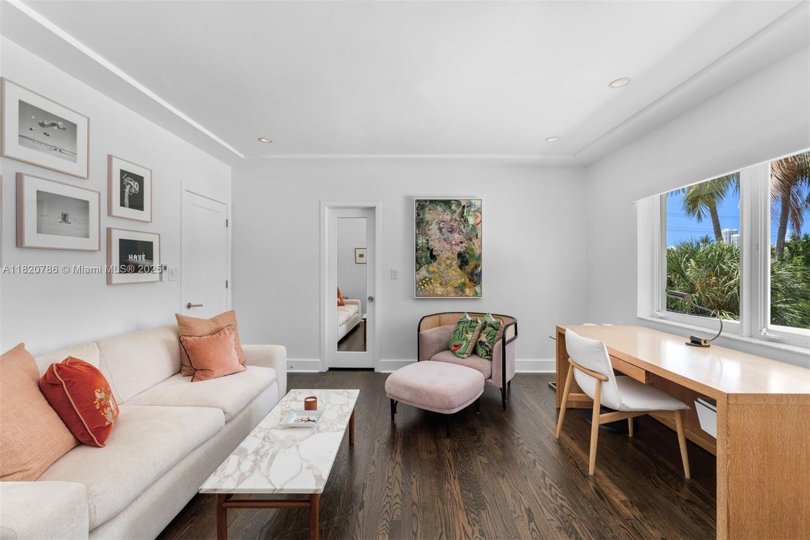 Miami Beach, Florida, 33140, United States, 3 Bedrooms Bedrooms, ,4 BathroomsBathrooms,Residential,For Sale,1858063