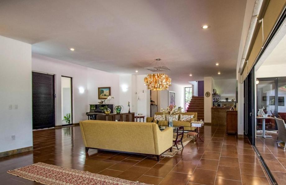 Corregidora, Querétaro, 76000, Mexico, 5 Bedrooms Bedrooms, ,1 BathroomBathrooms,Residential,For Sale,1994354