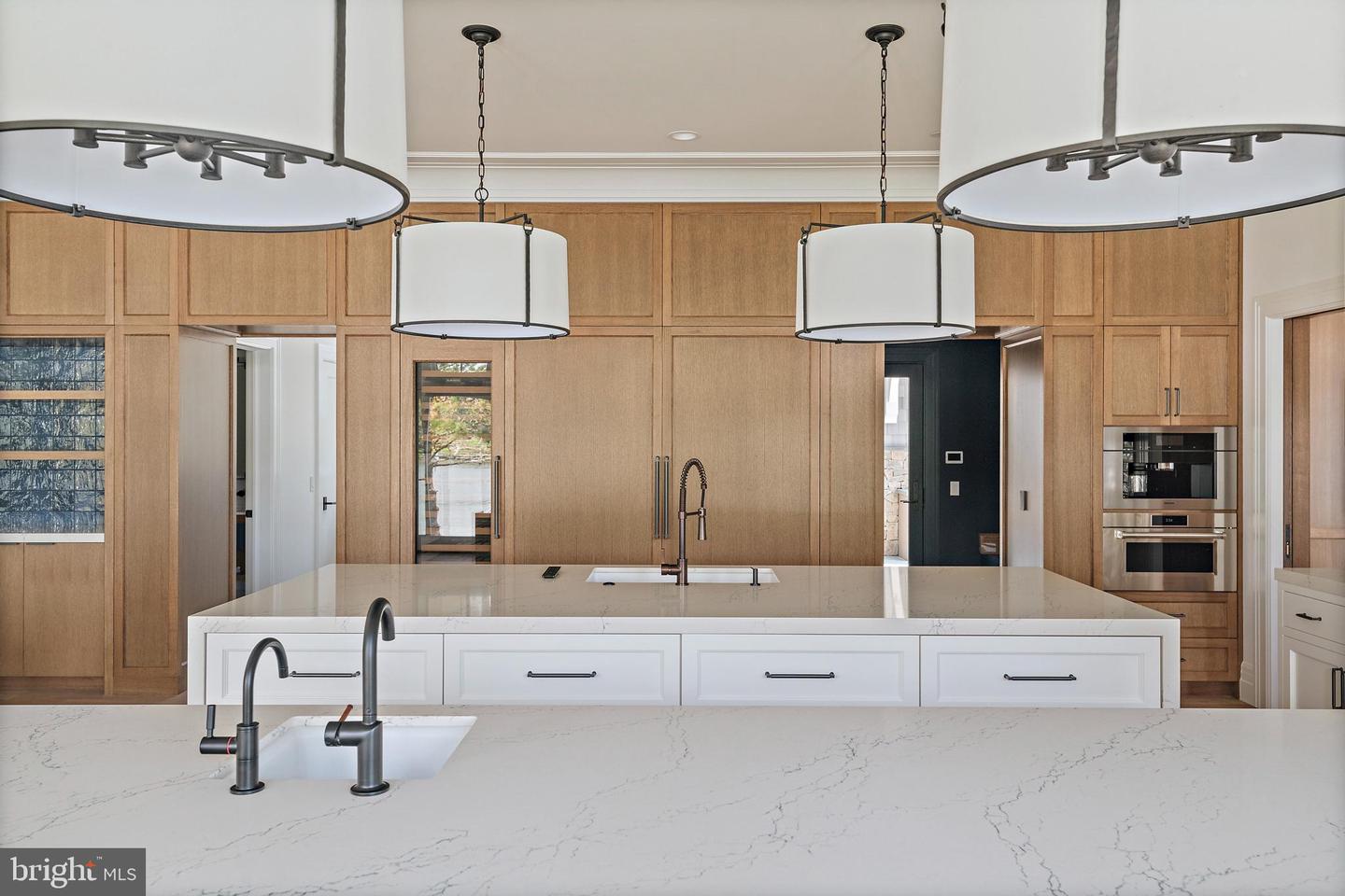 Annapolis, Maryland, 21403, United States, 4 Bedrooms Bedrooms, ,6 BathroomsBathrooms,Residential,For Sale,1940452