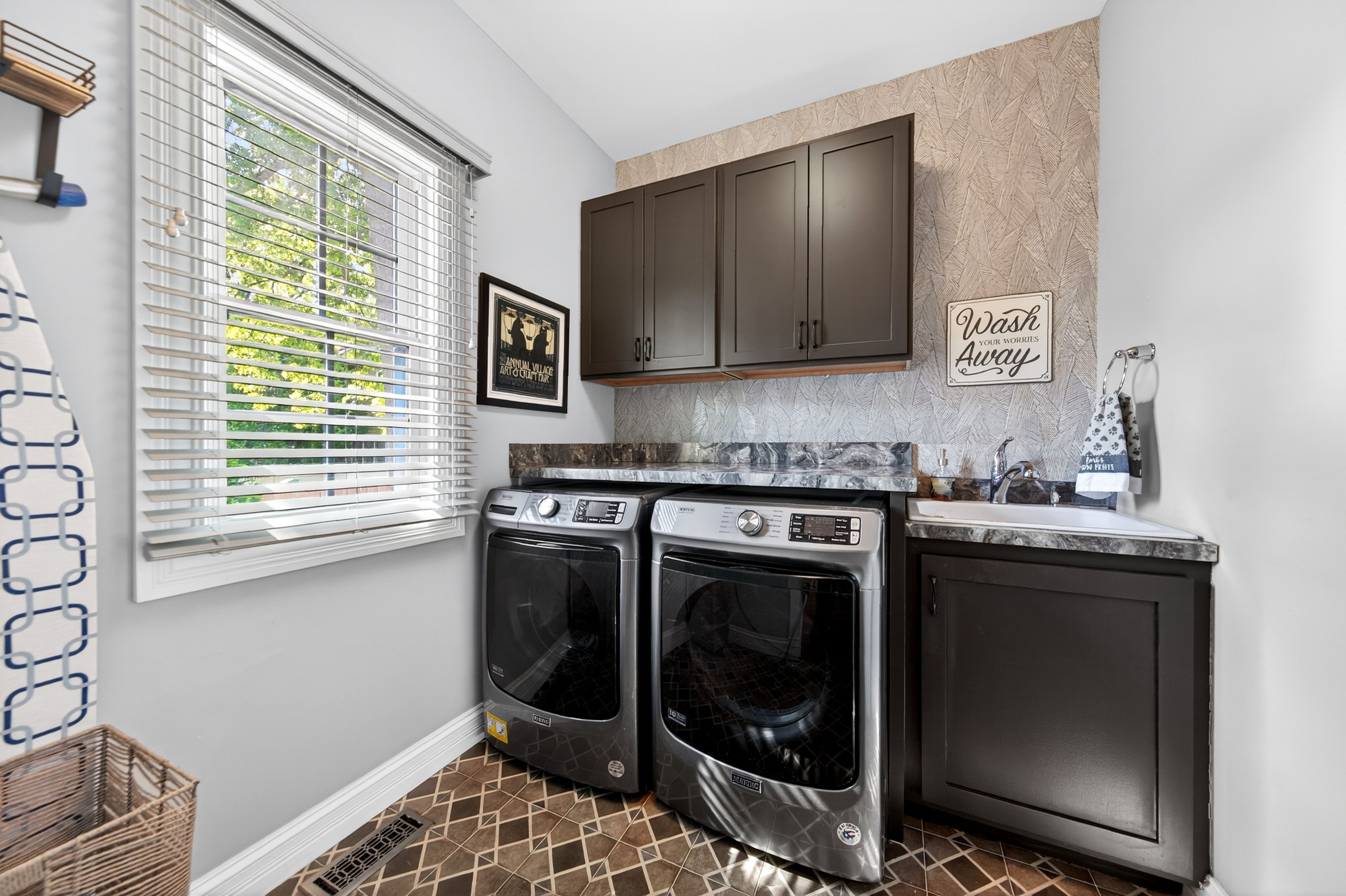  Beautiful 5-Year-Old Custom Home in Kirkwood — Upscale Features & Prime Location - 物件實景