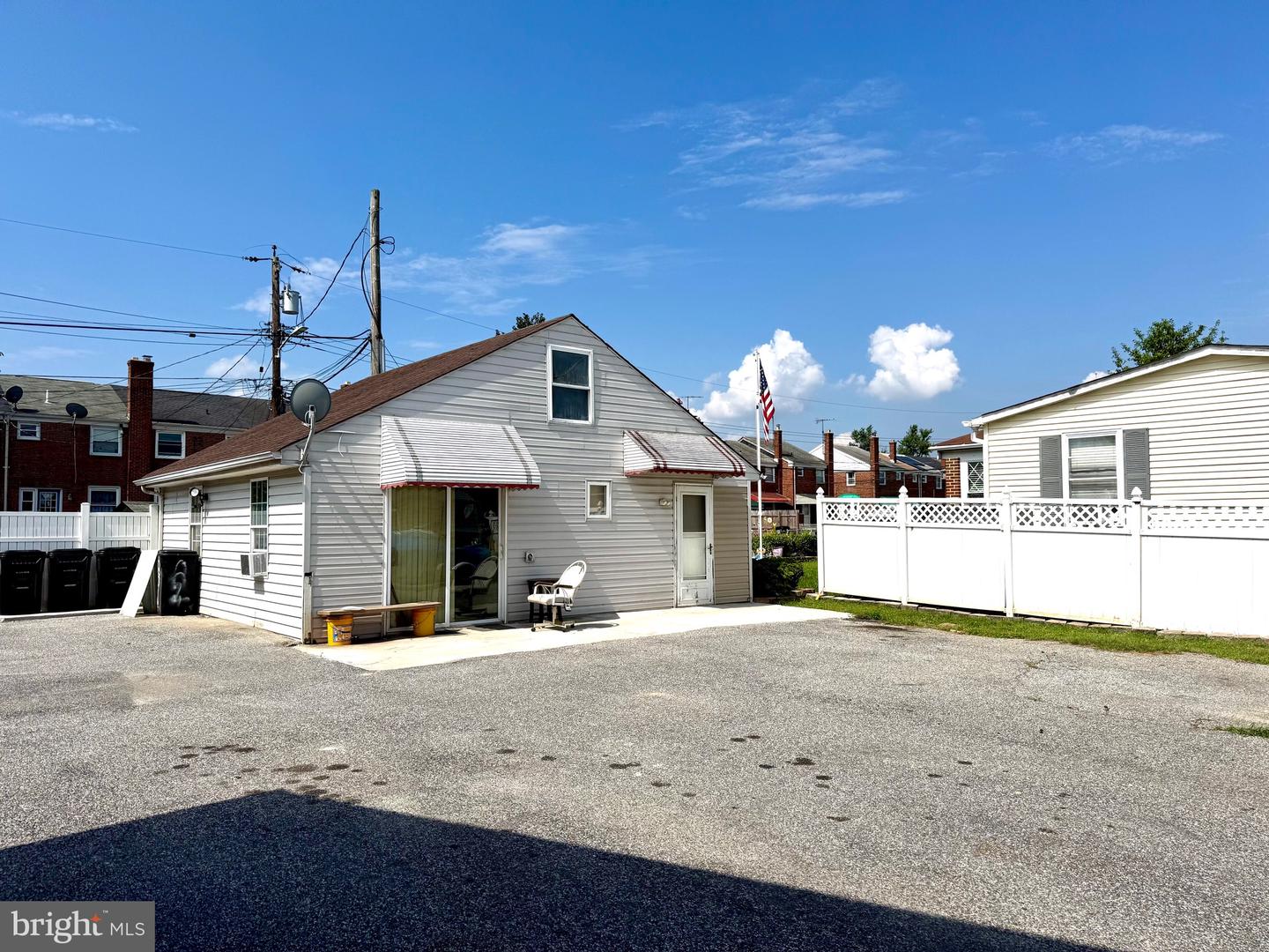 Dundalk, Maryland, 21222, United States, 3 Bedrooms Bedrooms, ,4 BathroomsBathrooms,Residential,For Sale,1906595