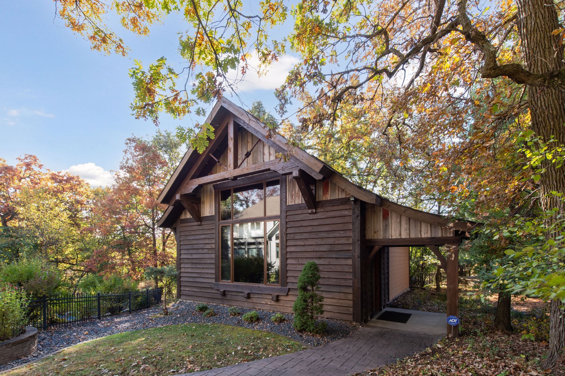  One-of-a-kind wooded retreat in Lakeville - 物件實景