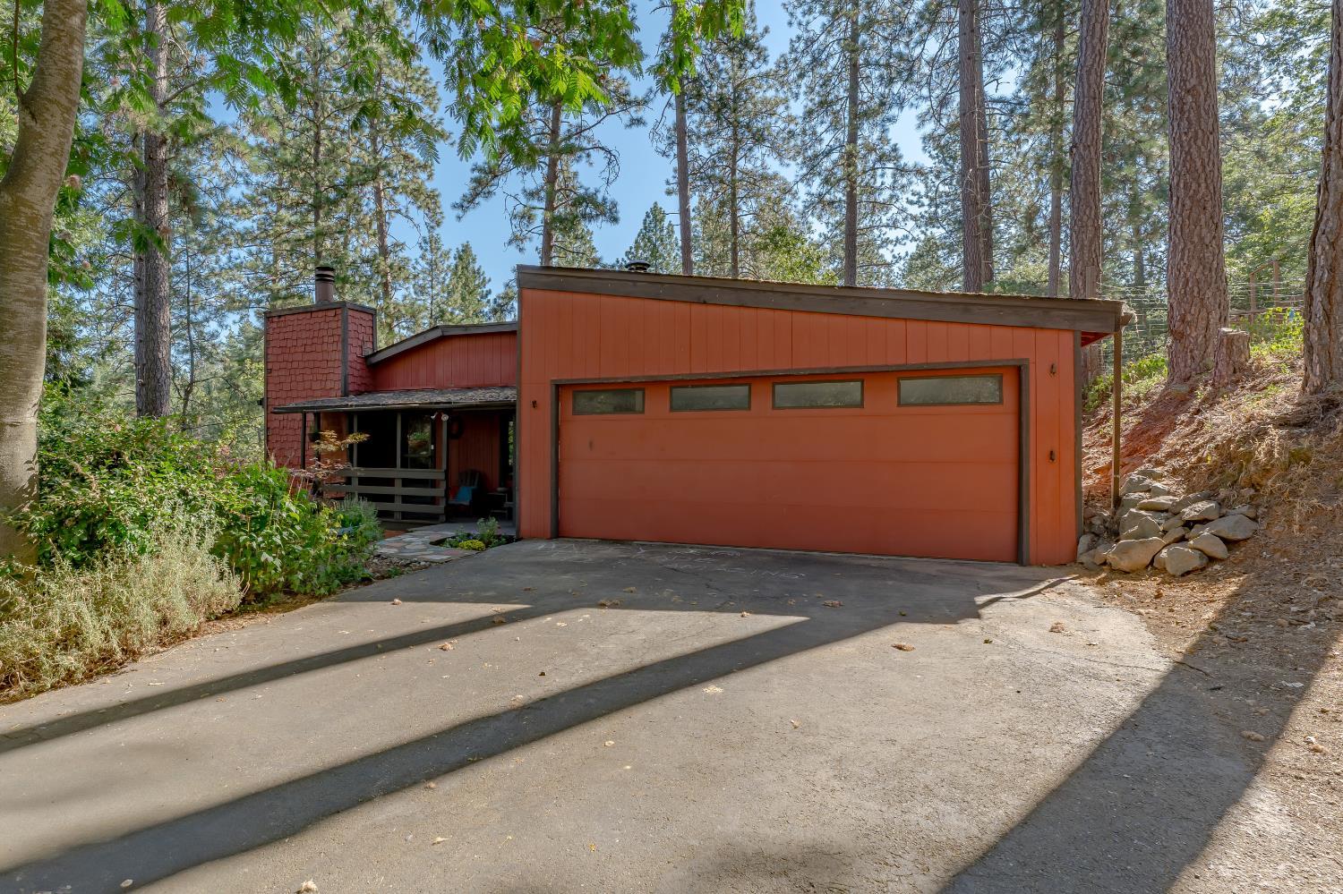 Colfax, California, 95713, United States, 3 Bedrooms Bedrooms, ,2 BathroomsBathrooms,Residential,For Sale,1940988
