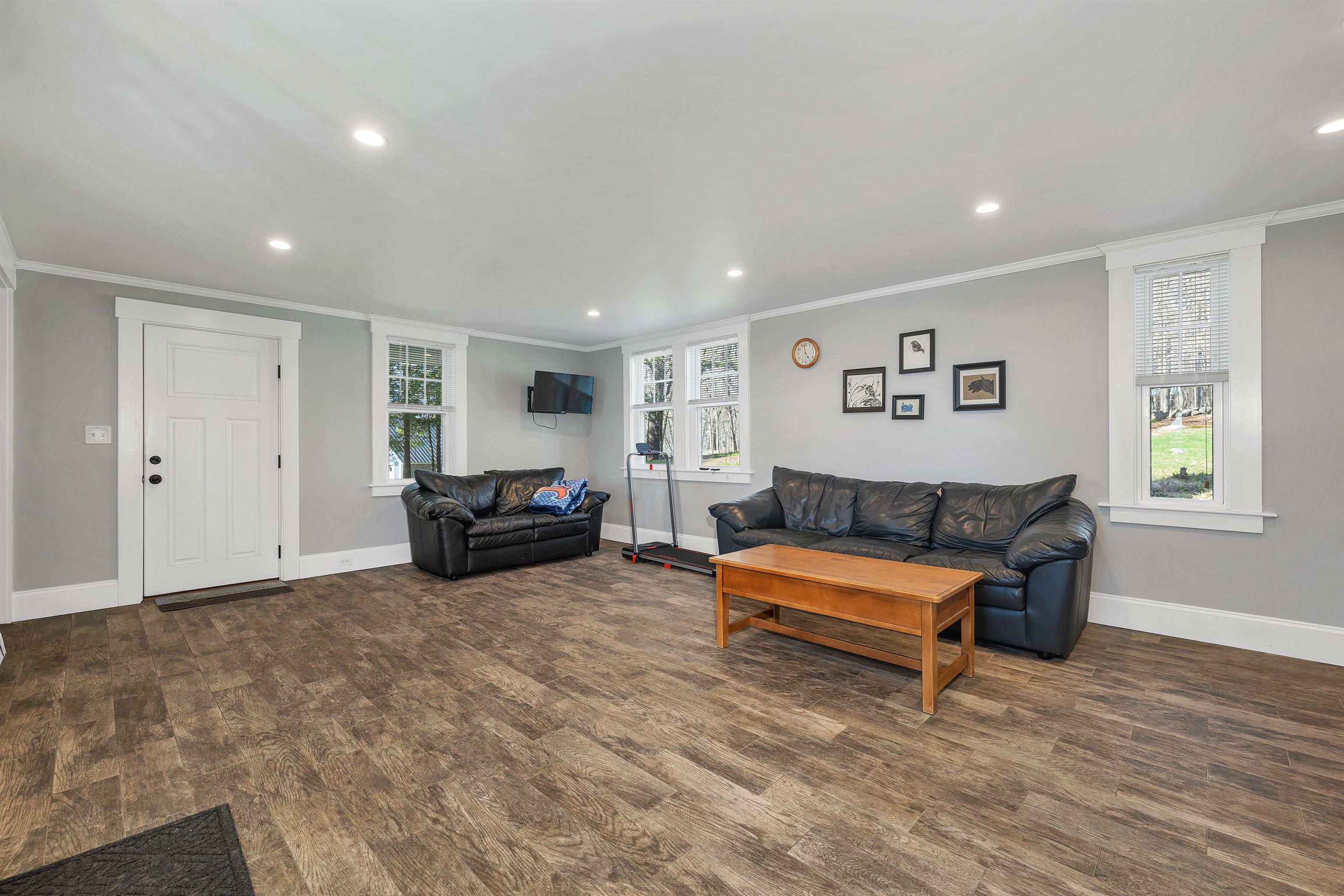 Meredith, New Hampshire, 03253, United States, 3 Bedrooms Bedrooms, ,2 BathroomsBathrooms,Residential,For Sale,1793827