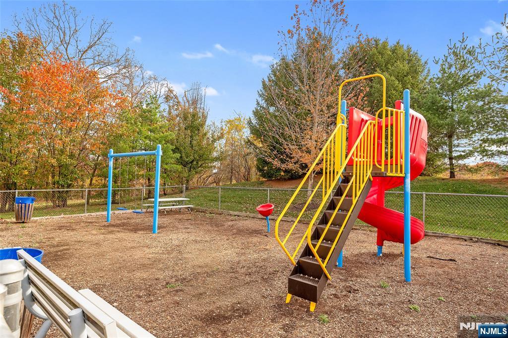 North Brunswick, New Jersey, 08902, United States, 3 Bedrooms Bedrooms, ,4 BathroomsBathrooms,Residential,For Sale,1987579