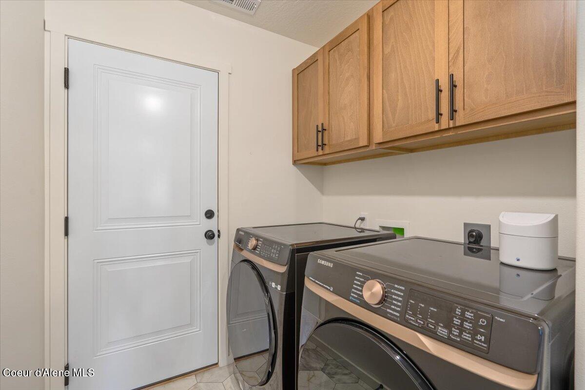 Hayden, Idaho, 83835, United States, 3 Bedrooms Bedrooms, ,2 BathroomsBathrooms,Residential,For Sale,1990456