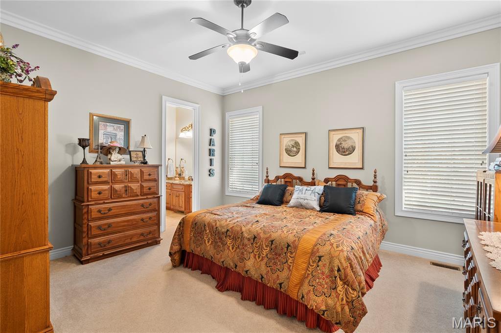 Charleston, Missouri, 63834, United States, 4 Bedrooms Bedrooms, ,6 BathroomsBathrooms,Residential,For Sale,1974839